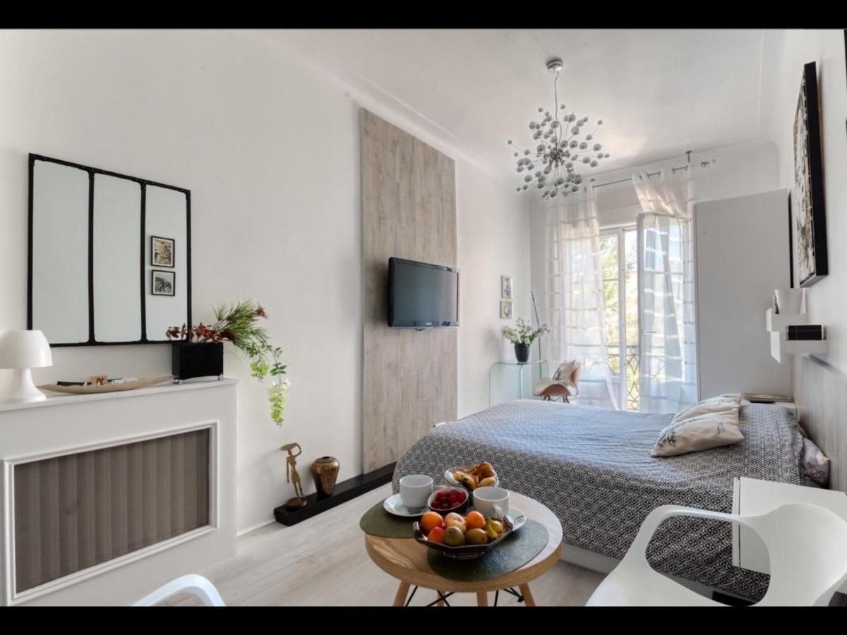 La Croisette - Superbe Studio Au Mythique Palais Miramar Cannes Bagian luar foto